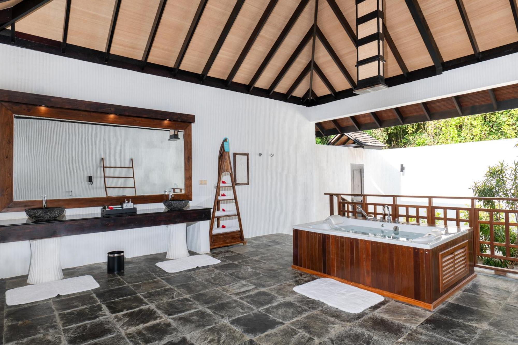 Hideaway Beach Resort & Spa Dhidhdhoo  Экстерьер фото