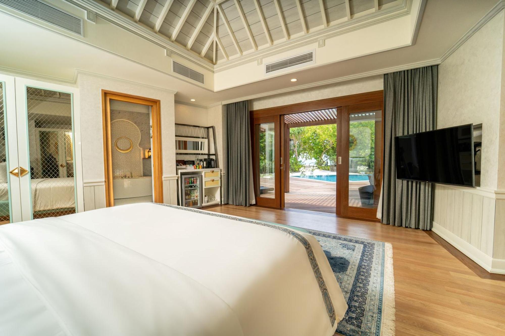 Hideaway Beach Resort & Spa Dhidhdhoo  Экстерьер фото